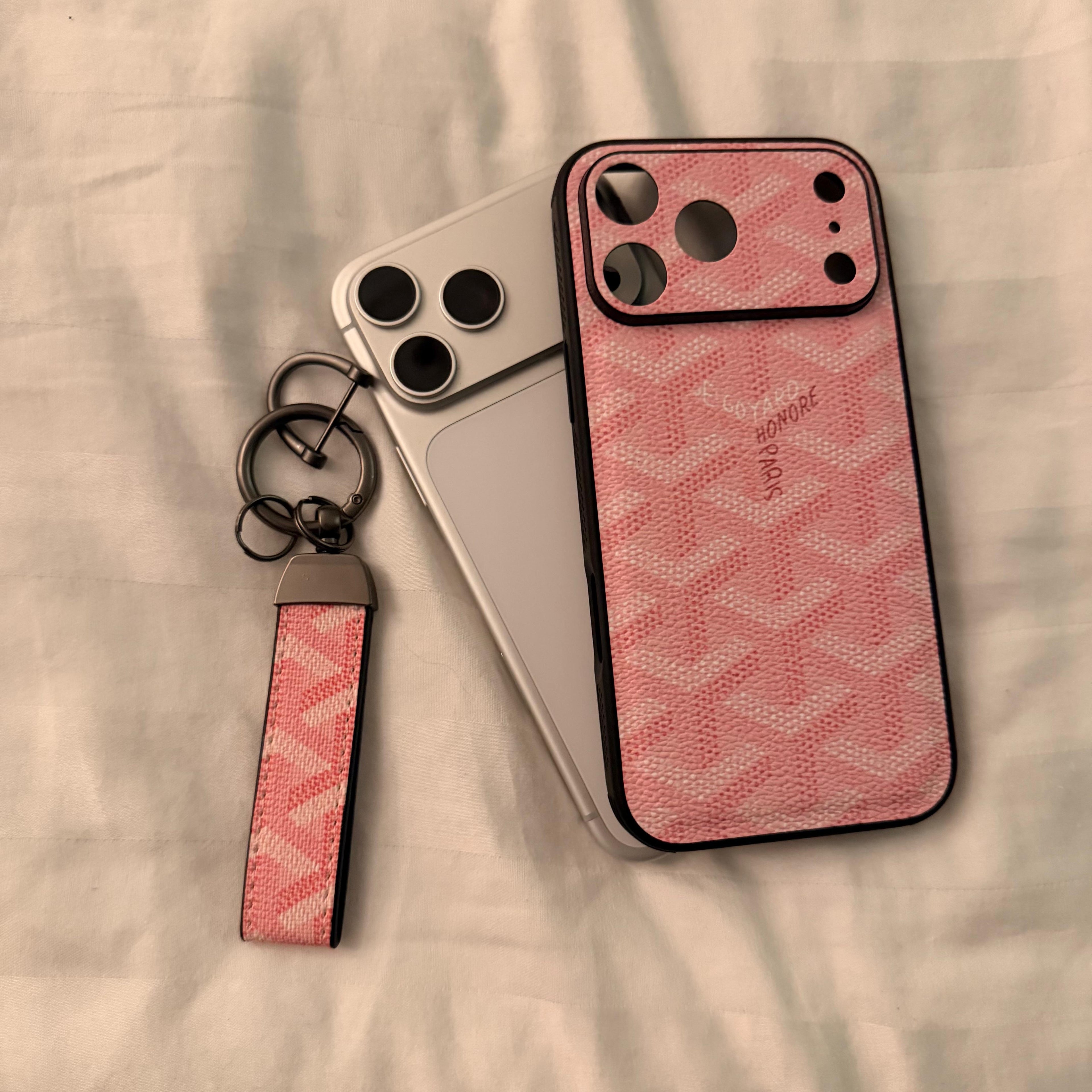 Leather case + keychain