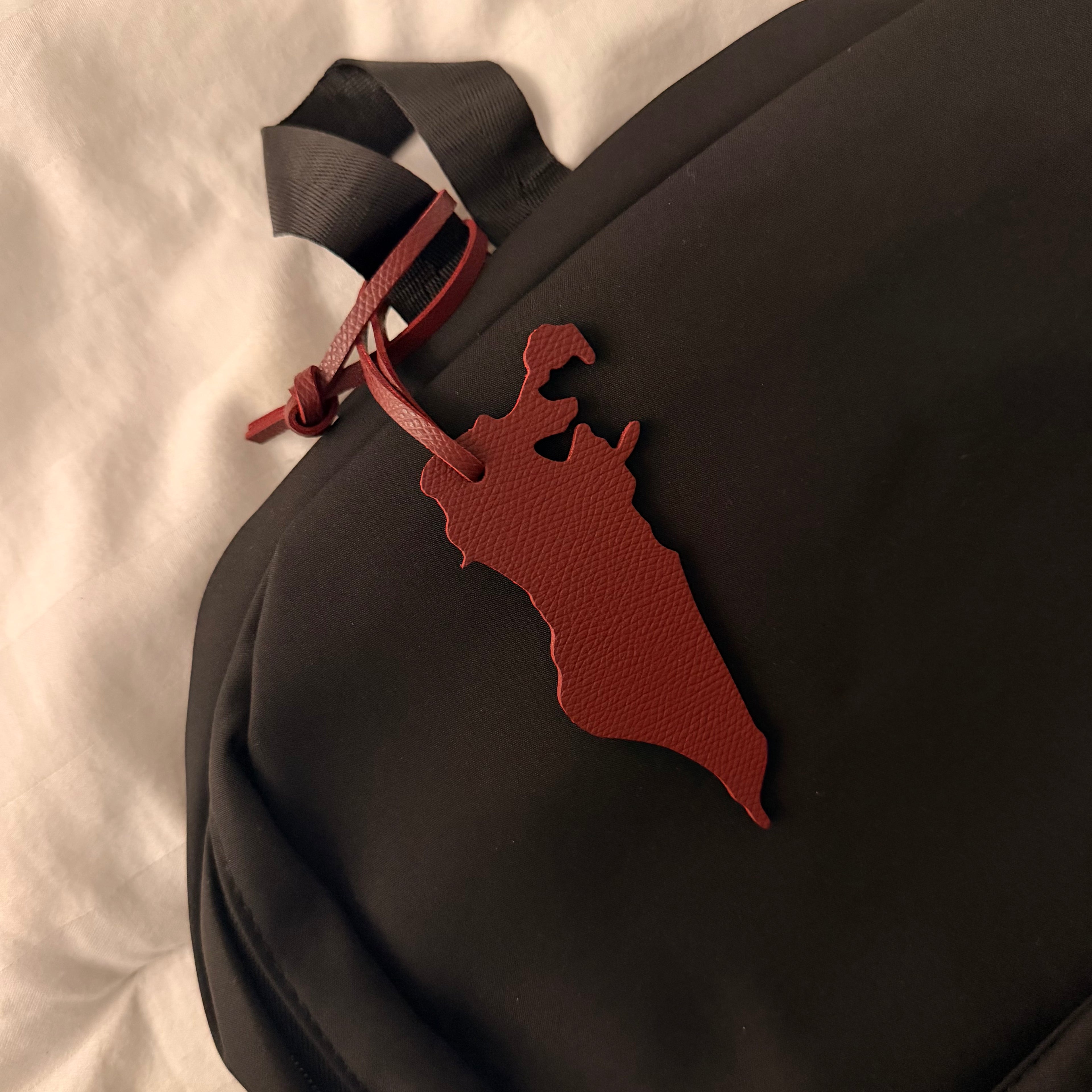 Bahrain map keychain 🇧🇭